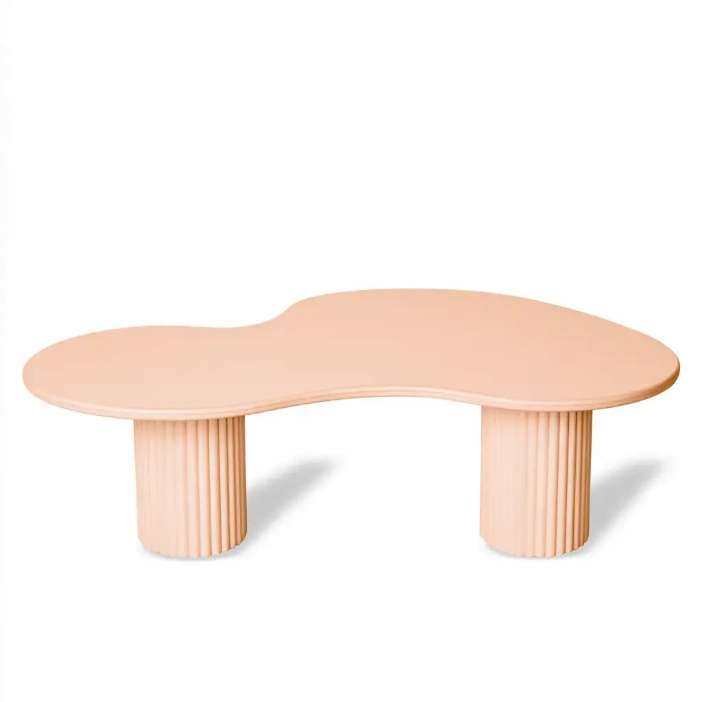 Mesa de centro con tablero orgánico y patas estriadas - rosa