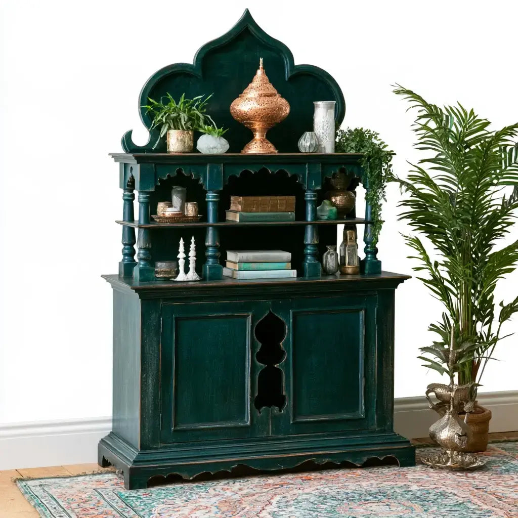 Aparador con remates ornamentales y estantes altos - verde
